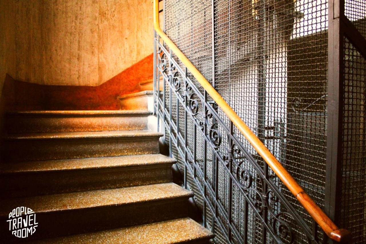 People Travel Rooms Bologna Bagian luar foto