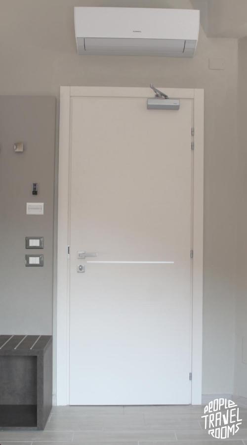 People Travel Rooms Bologna Bagian luar foto