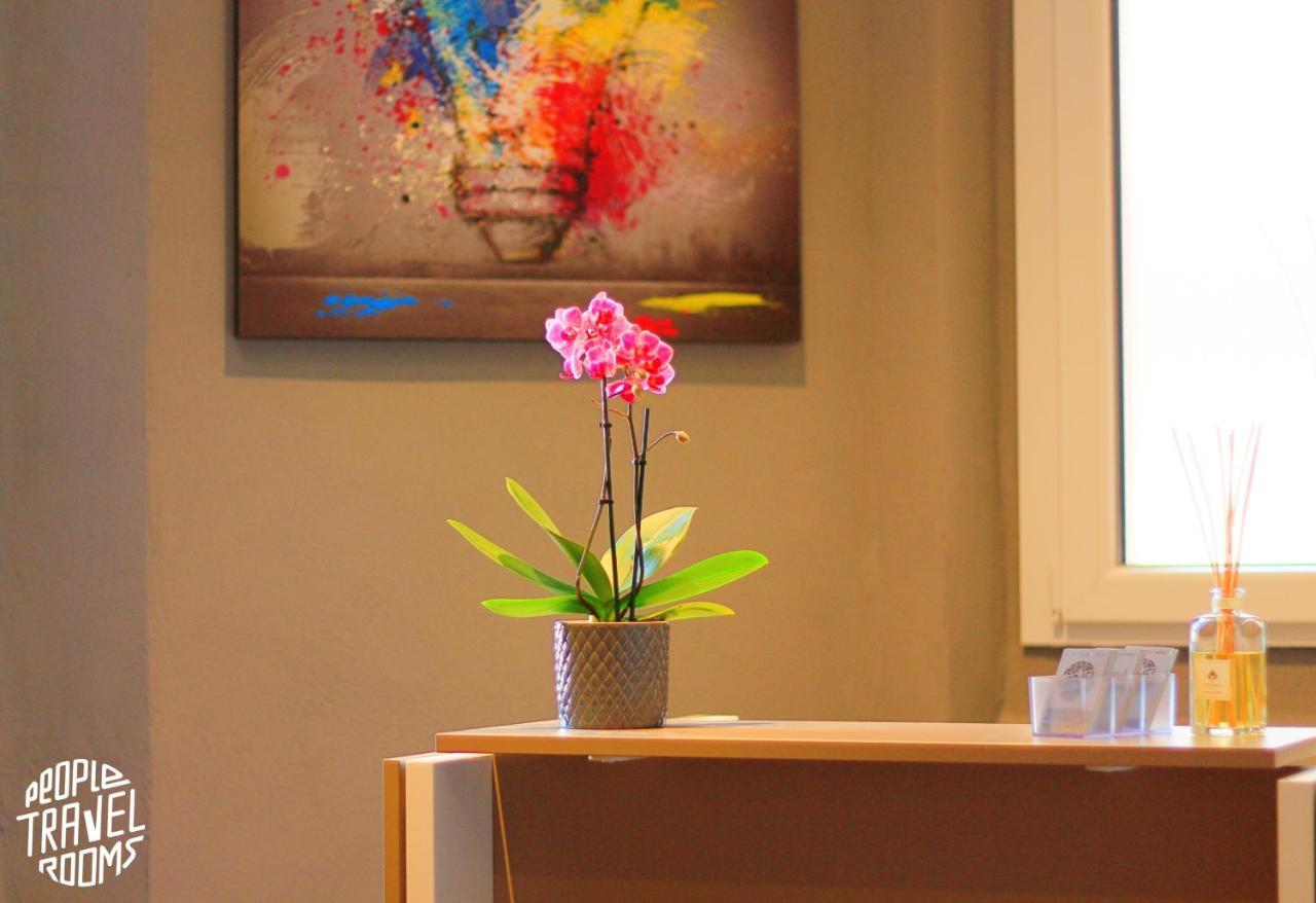 People Travel Rooms Bologna Bagian luar foto