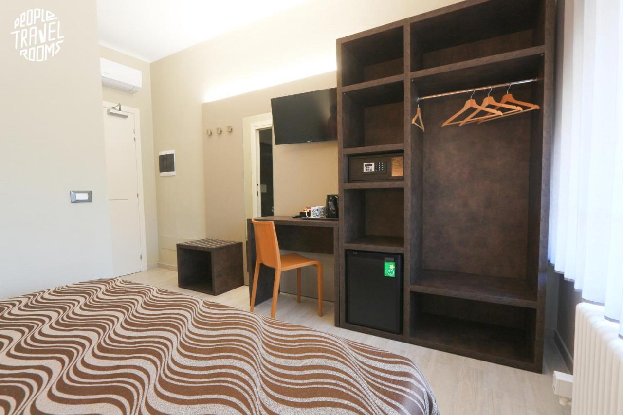 People Travel Rooms Bologna Bagian luar foto