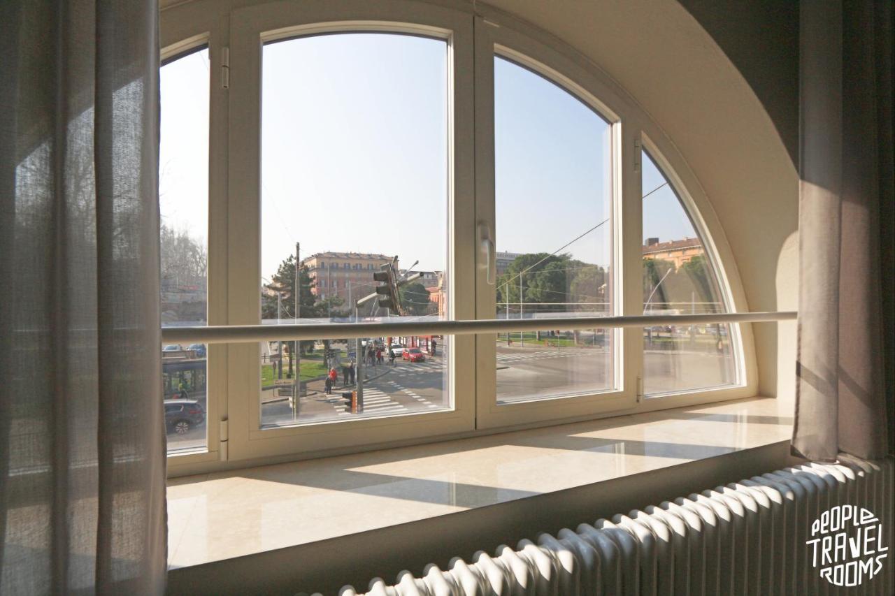 People Travel Rooms Bologna Bagian luar foto